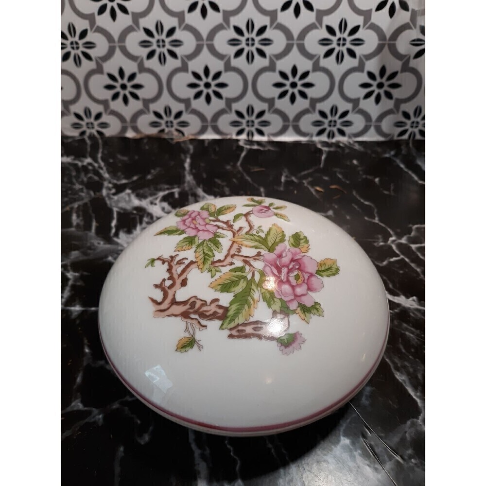 Elizabeth Arden made in Japan bowl lid
